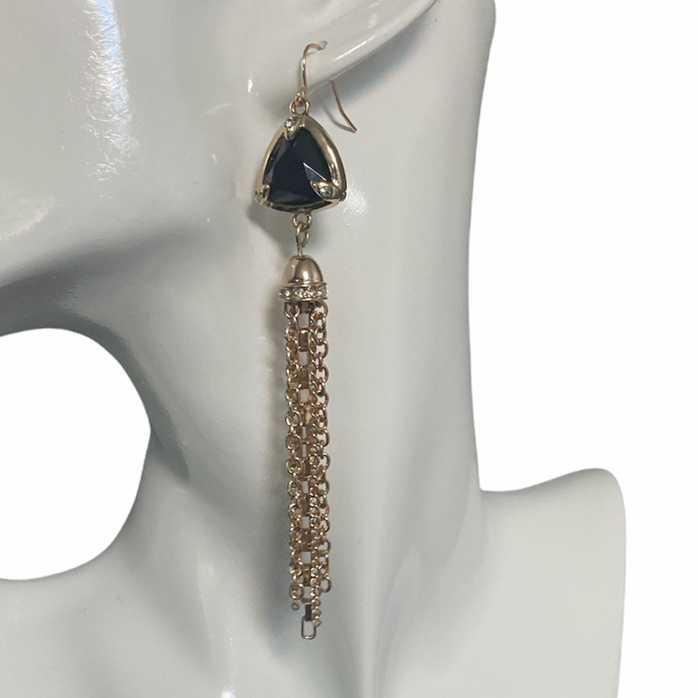 Guess long black and gold earring🧩